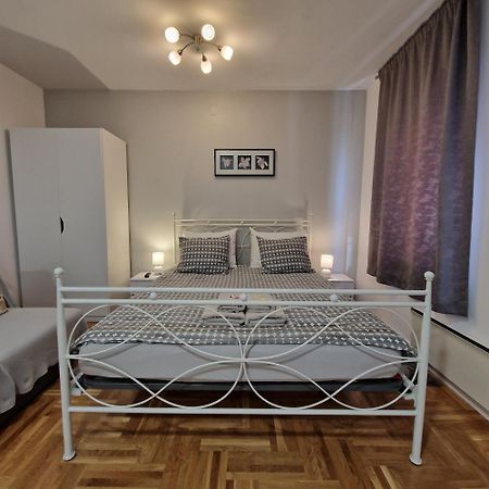 Apartment Mavero-Free Private Parking Загреб Екстер'єр фото