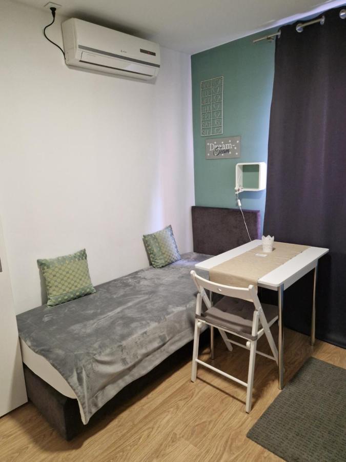 Apartment Mavero-Free Private Parking Загреб Екстер'єр фото