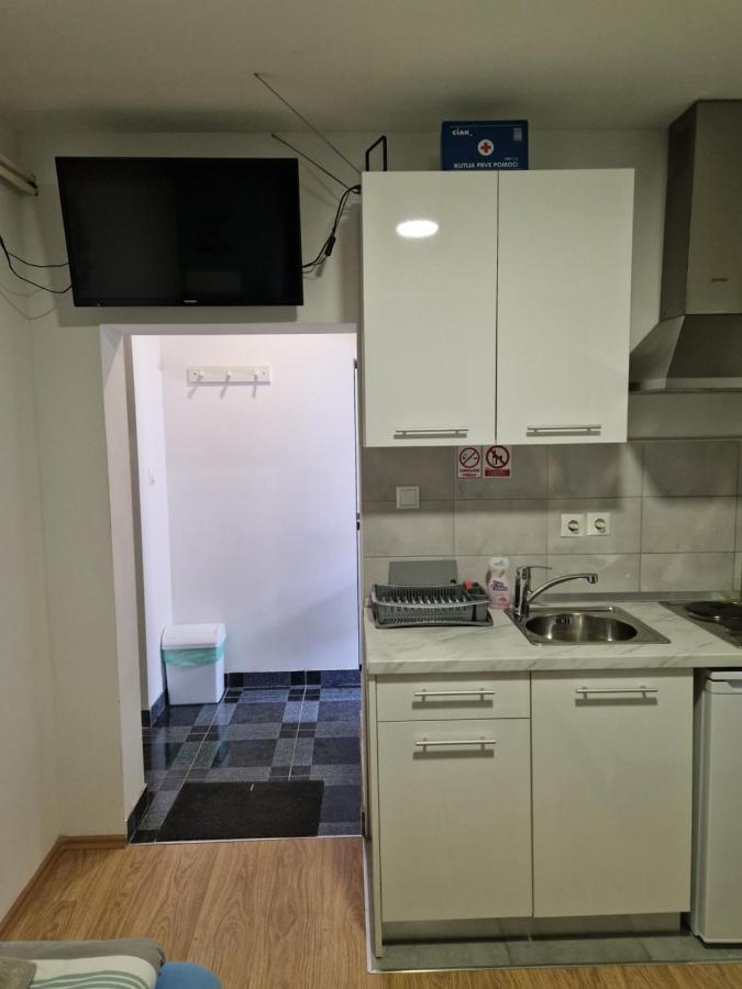 Apartment Mavero-Free Private Parking Загреб Екстер'єр фото