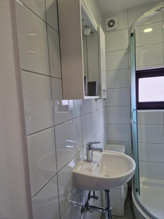 Apartment Mavero-Free Private Parking Загреб Екстер'єр фото