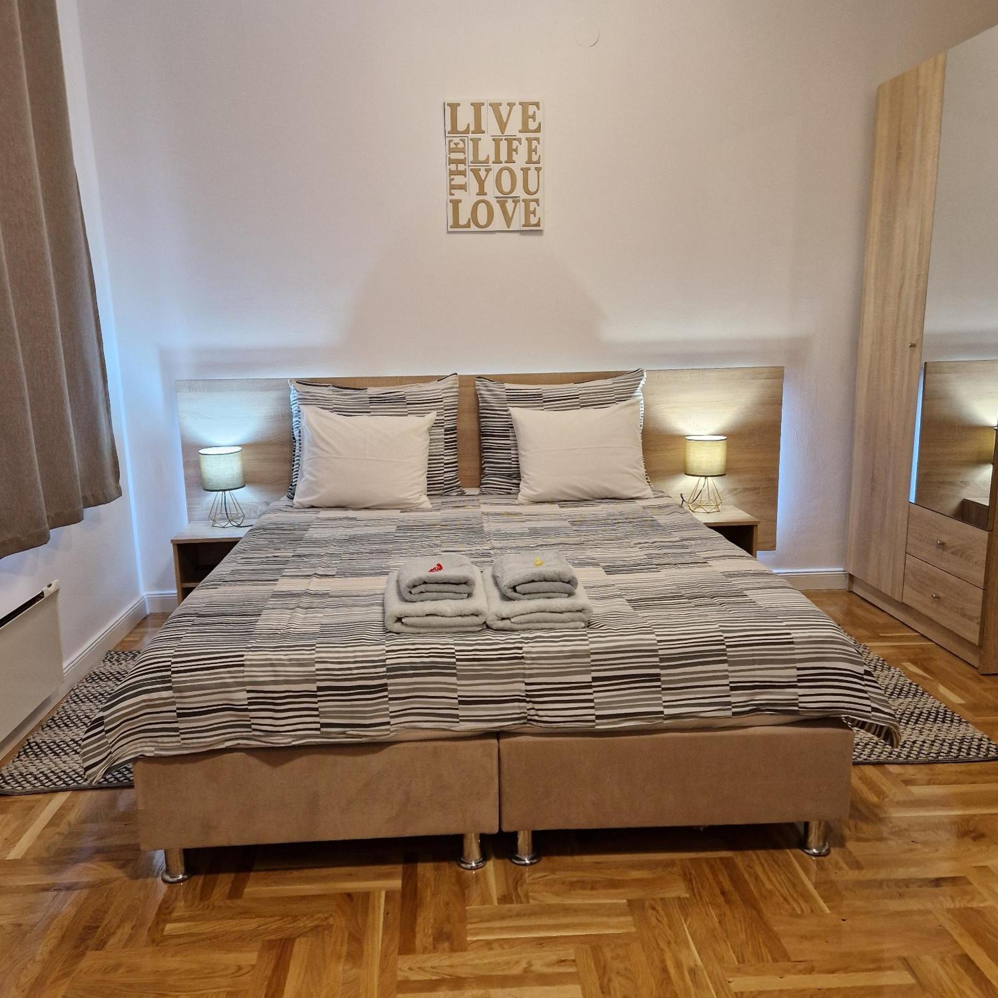 Apartment Mavero-Free Private Parking Загреб Екстер'єр фото
