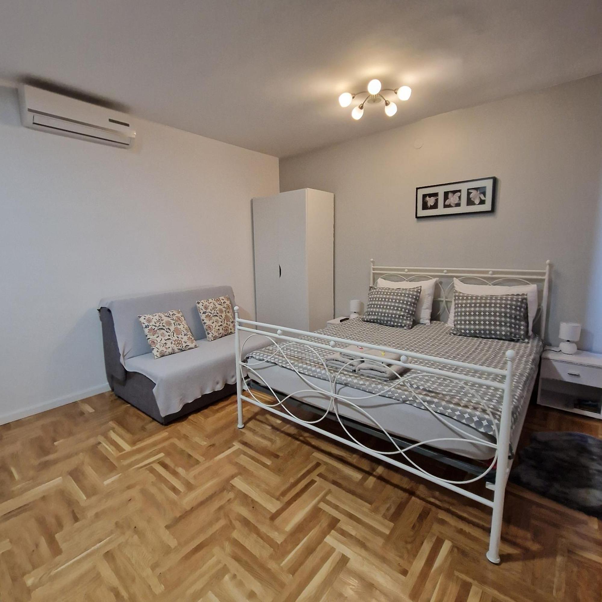 Apartment Mavero-Free Private Parking Загреб Екстер'єр фото