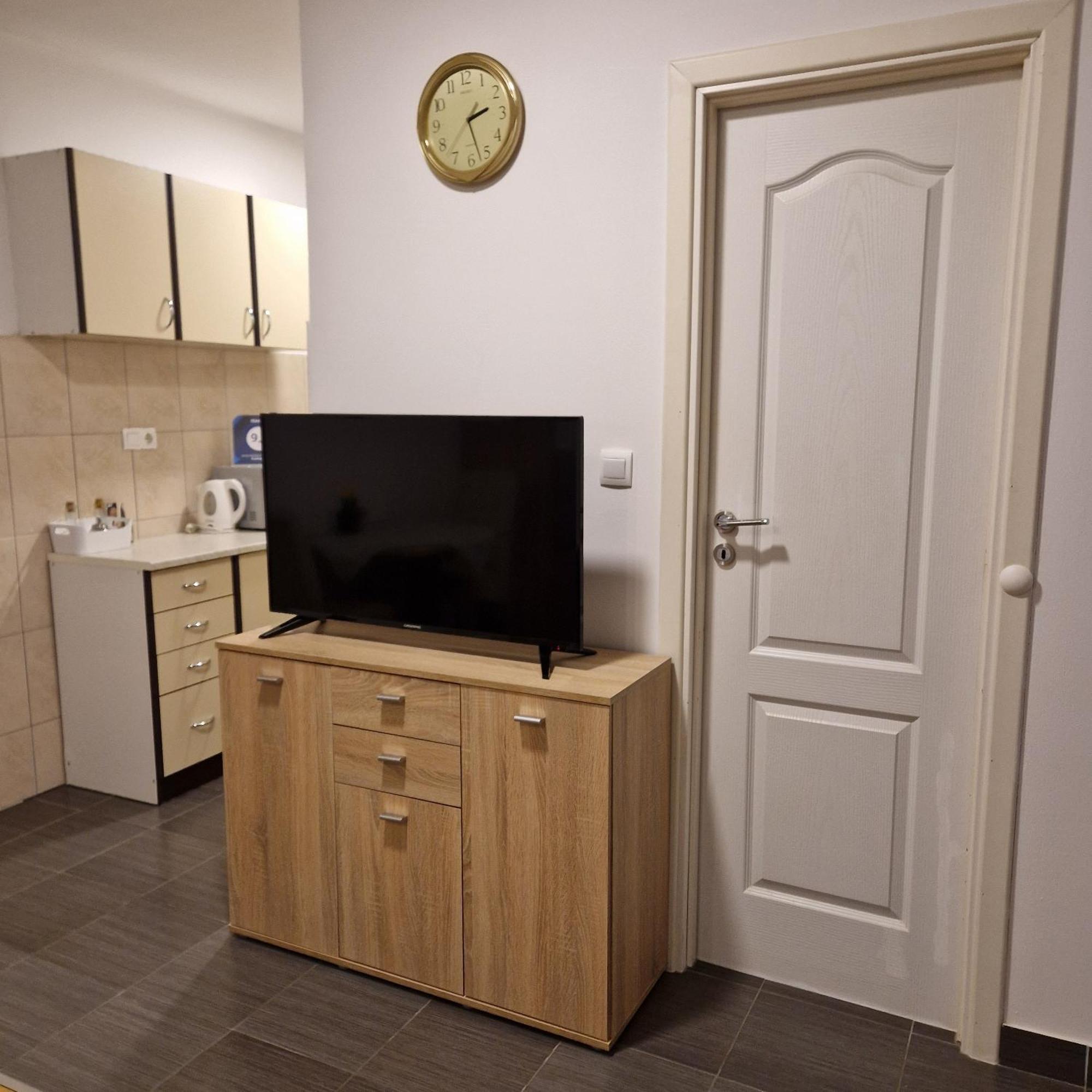 Apartment Mavero-Free Private Parking Загреб Екстер'єр фото