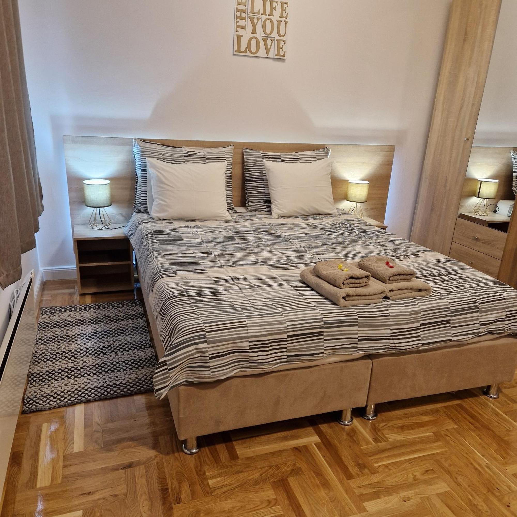 Apartment Mavero-Free Private Parking Загреб Екстер'єр фото