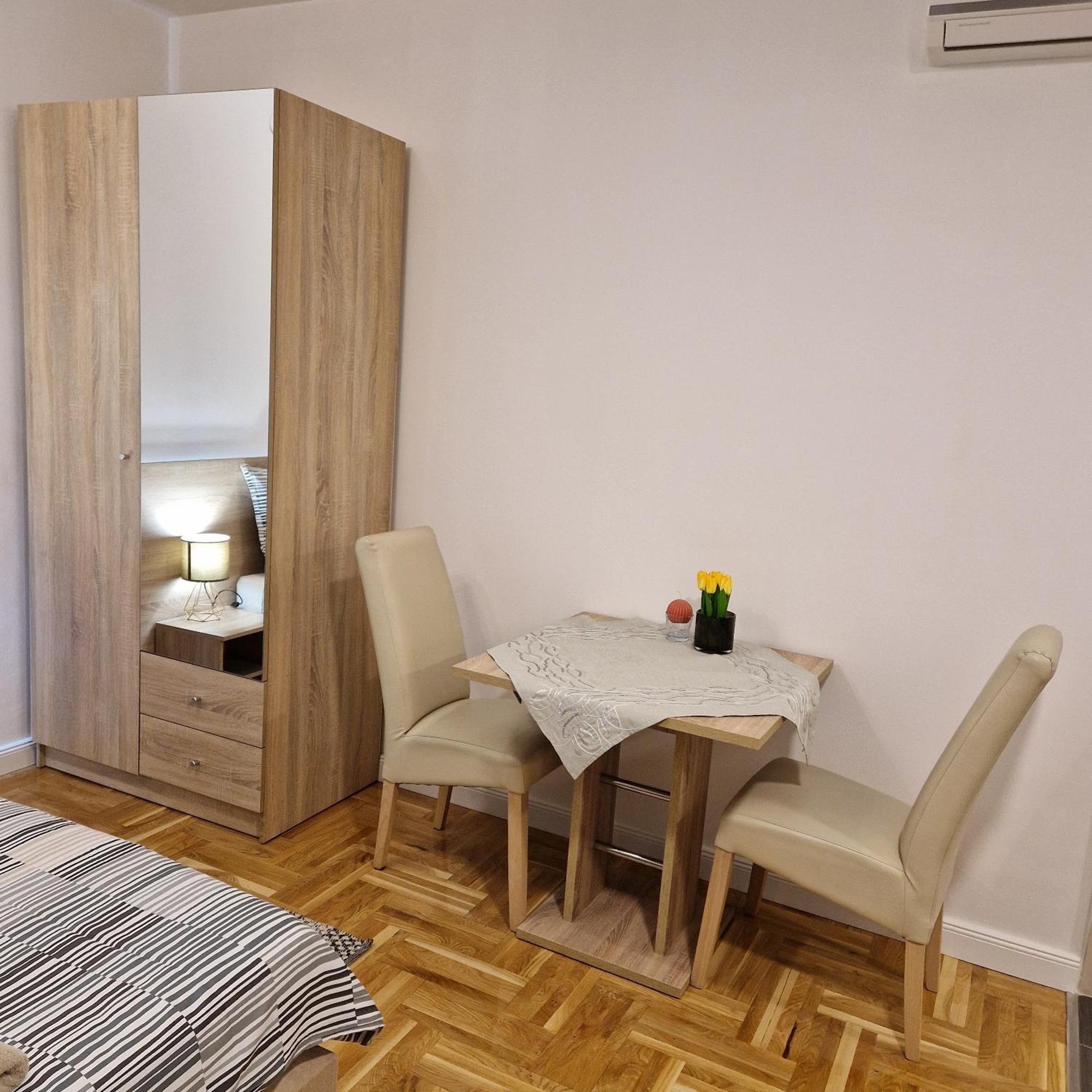 Apartment Mavero-Free Private Parking Загреб Екстер'єр фото
