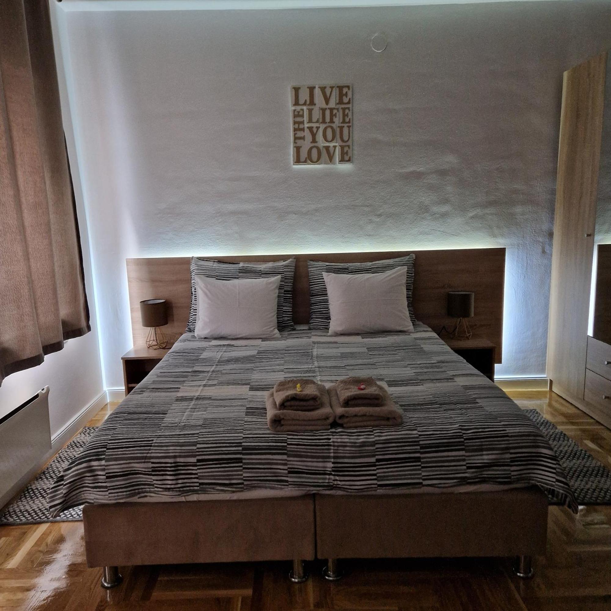 Apartment Mavero-Free Private Parking Загреб Екстер'єр фото