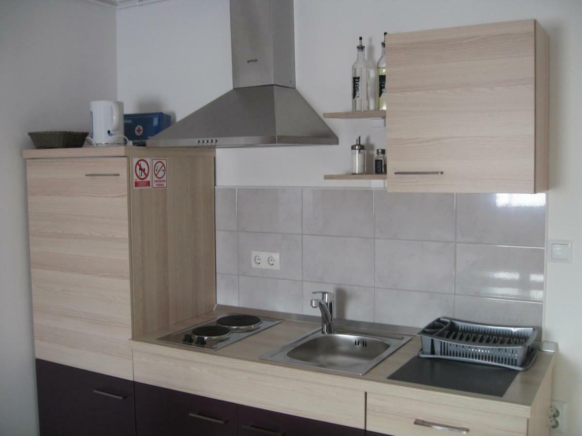 Apartment Mavero-Free Private Parking Загреб Екстер'єр фото